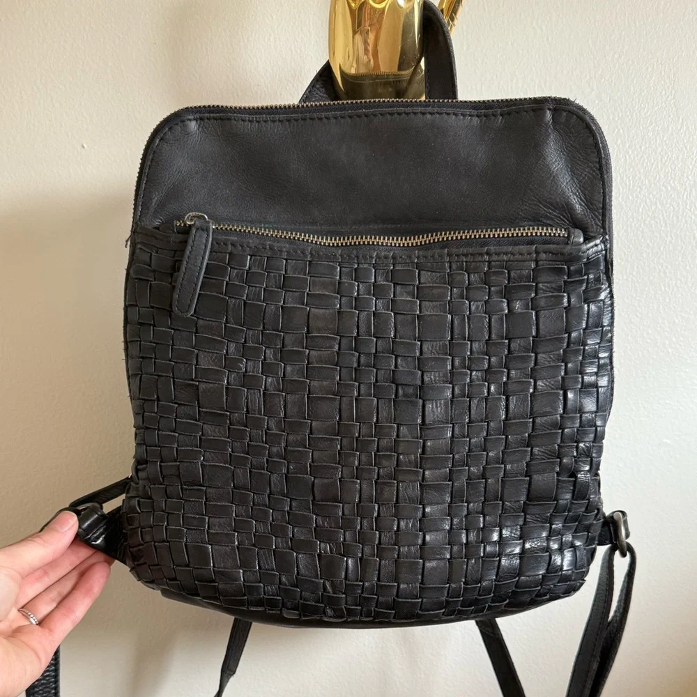 Vilenca Holland Black Woven Leather Backpack
